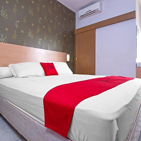 Reddoorz Syariah Near Btc Fashion Mall Bandung Exterior foto